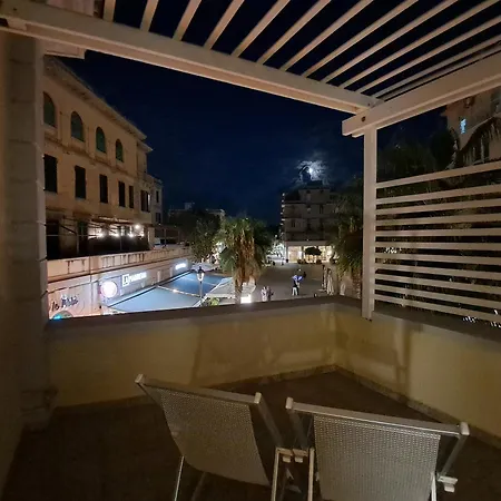 Rome, Beautiful In A Vintage Building Apartment
